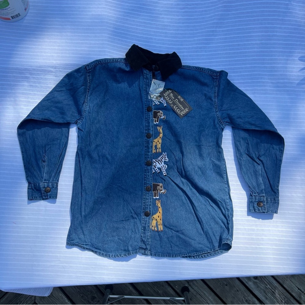 Denim animal themed button down shirt size small Corduroy Collar Vintage Cotton